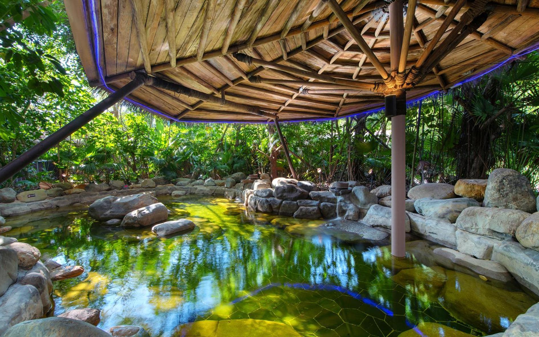 Howard Johnson Sandalwoods Resort Huizhou Huidong Exterior foto